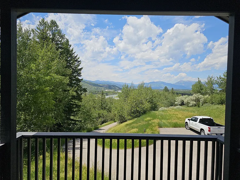 6748 S Henrys Rd — Photo 36
