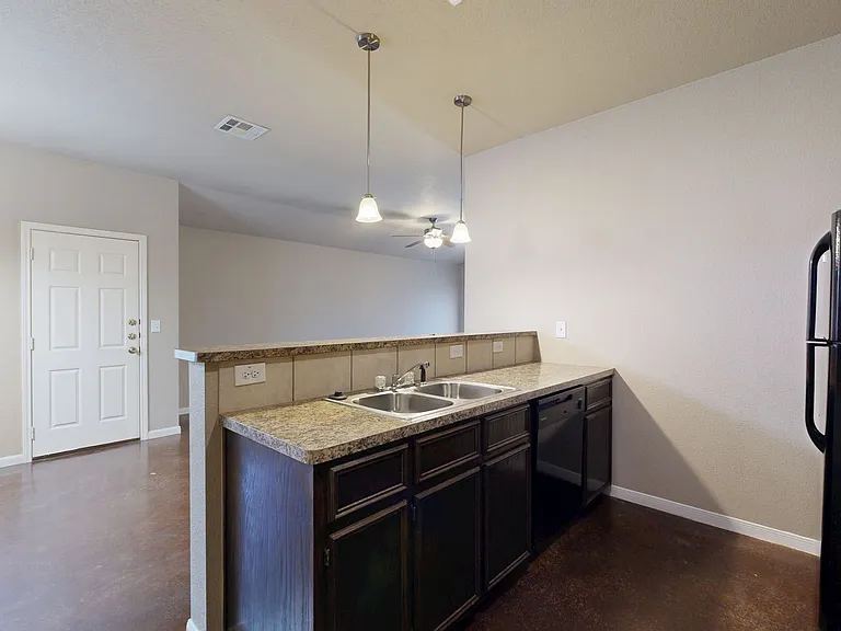 1705 Aztec Trce #B — Photo 13