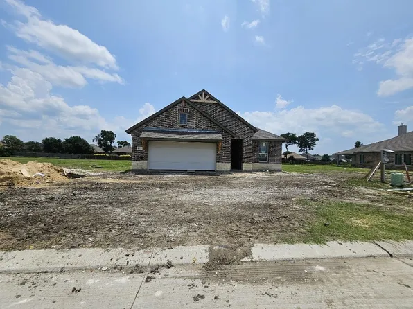 813 Silverleaf Dr, Ennis, TX 75119