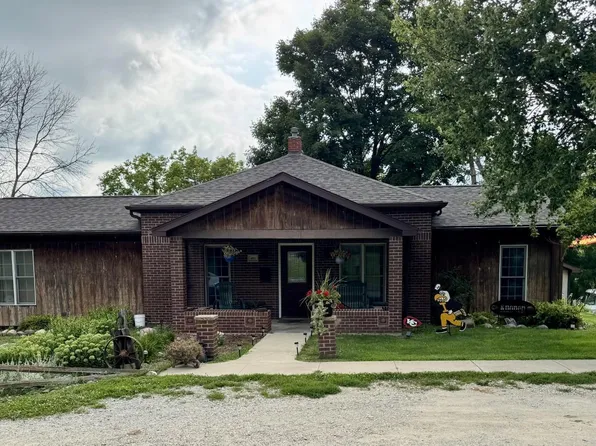 401 S Webster St, Mount Ayr, IA 50854