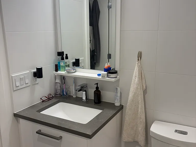 212 E 28th Ave #203 — Photo 9