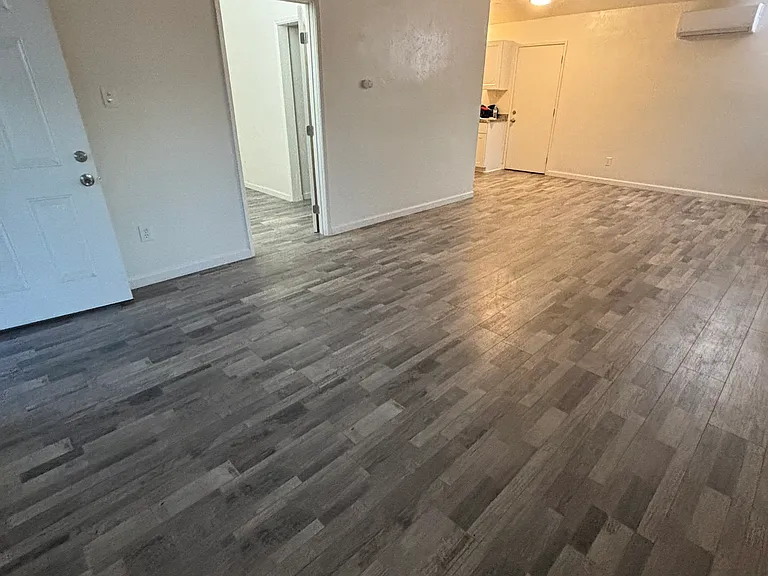 465 W Ramona Dr — Photo 3