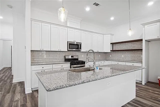 424 Cougar Dr — Photo 4