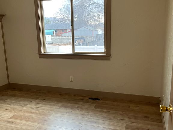 3rd image of 1349 W Natasha Cir