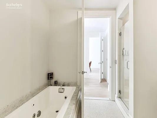 Rented by Sotheby's International Realty | media 23