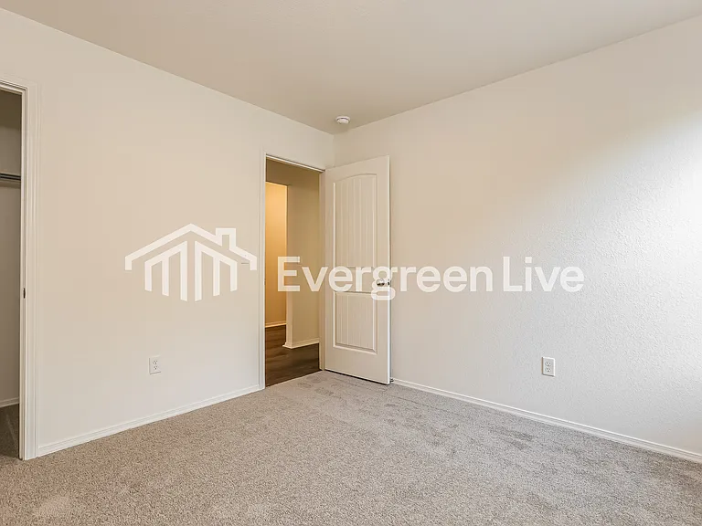 111 Jasmine Ct — Photo 10
