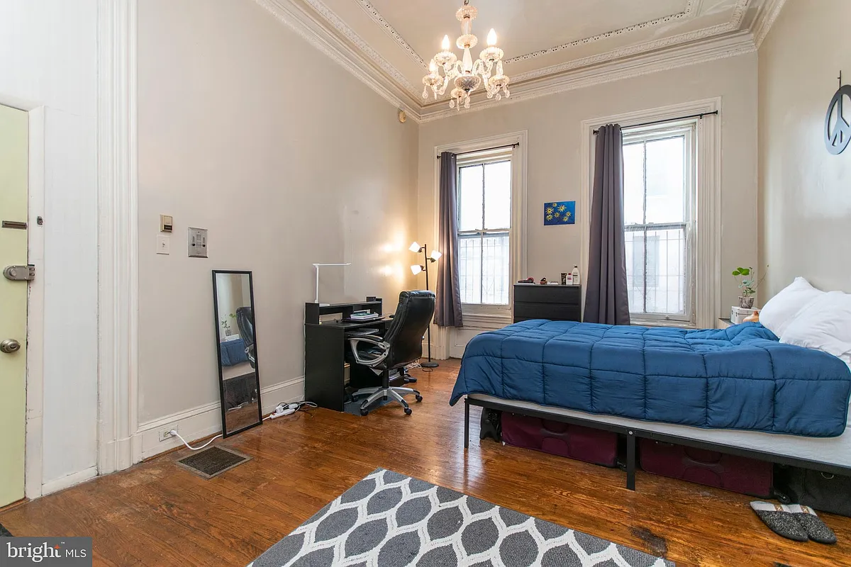 Building Photo - 1807 Spruce St #1F