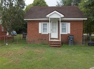 625 Eva Cir, Spring Lake, NC 28390