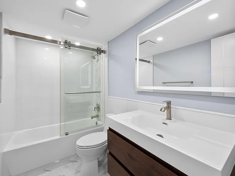1400 NE 54th St #107 — Photo 20