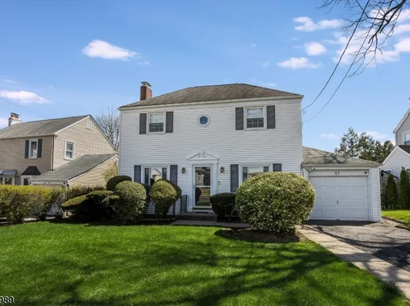 31 Burlington Rd, Clifton City, NJ 07012