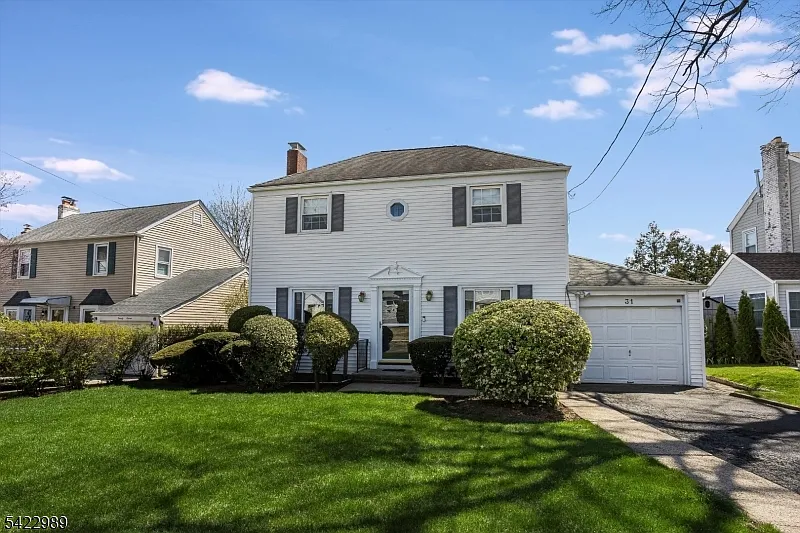 31 Burlington Rd photo 1