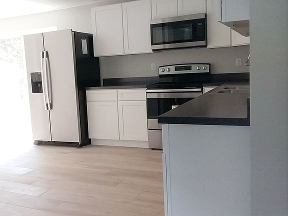 4th image of 2245 Anna Dr