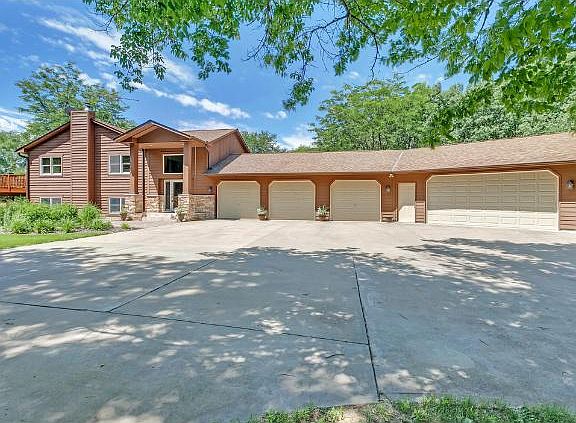2nd image of 255 Plainview Dr