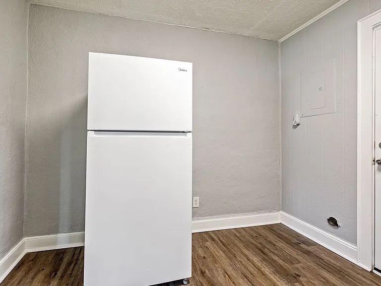 100-123 Sycamore Ct — Photo 5