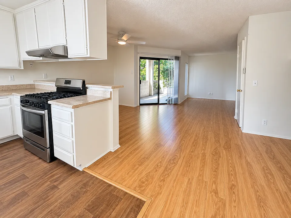 1128 Linden Ave