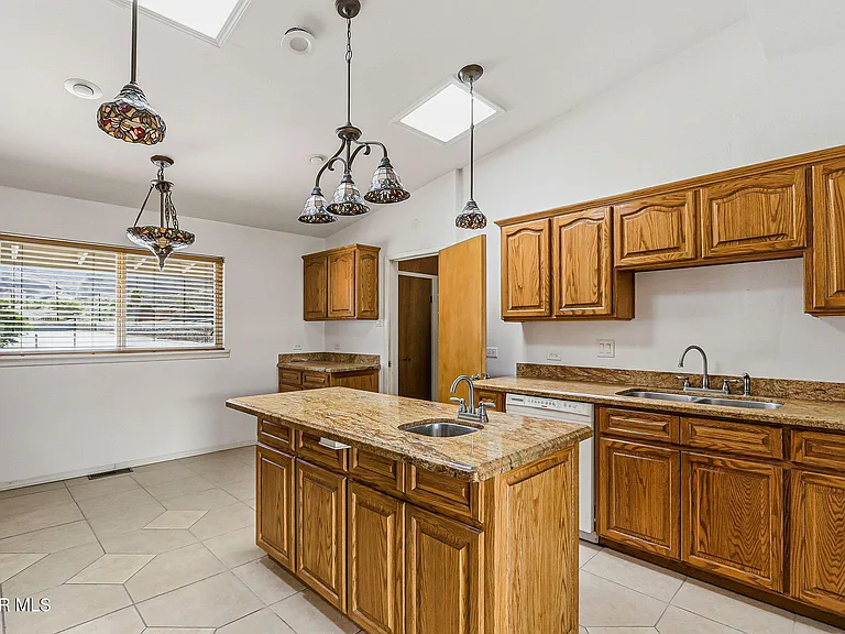 2801 Polk Ave — Photo 9