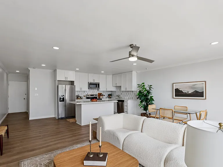 383 Bay Shore Ave #207 — Photo 2