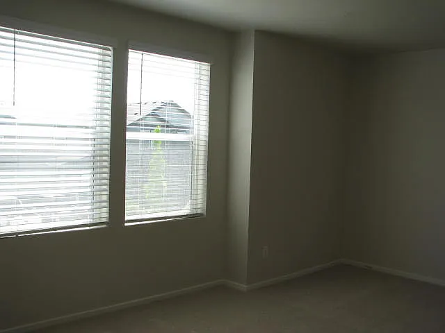 469 Lost Lake St NE — Photo 7