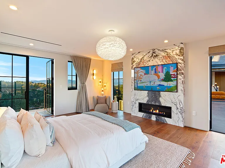 2020 Cyprean Dr — Photo 42
