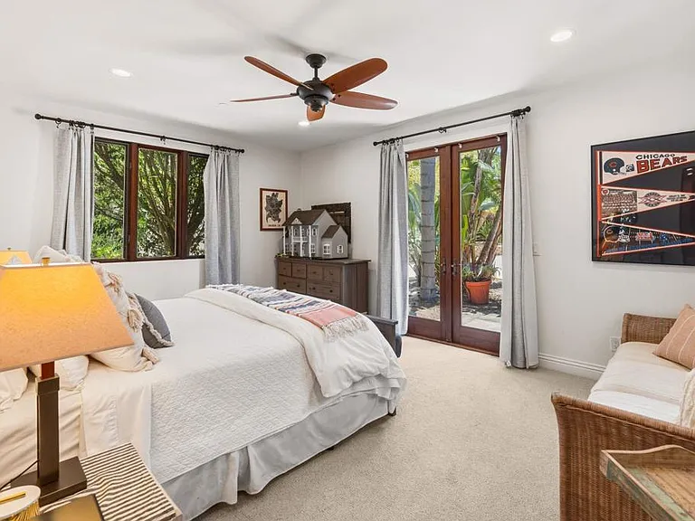 1668 Crest Dr — Photo 31