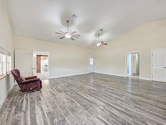5th image of 2812 County Road 205