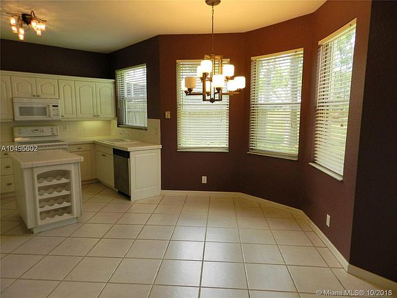 3rd image of 16150 La Costa Dr