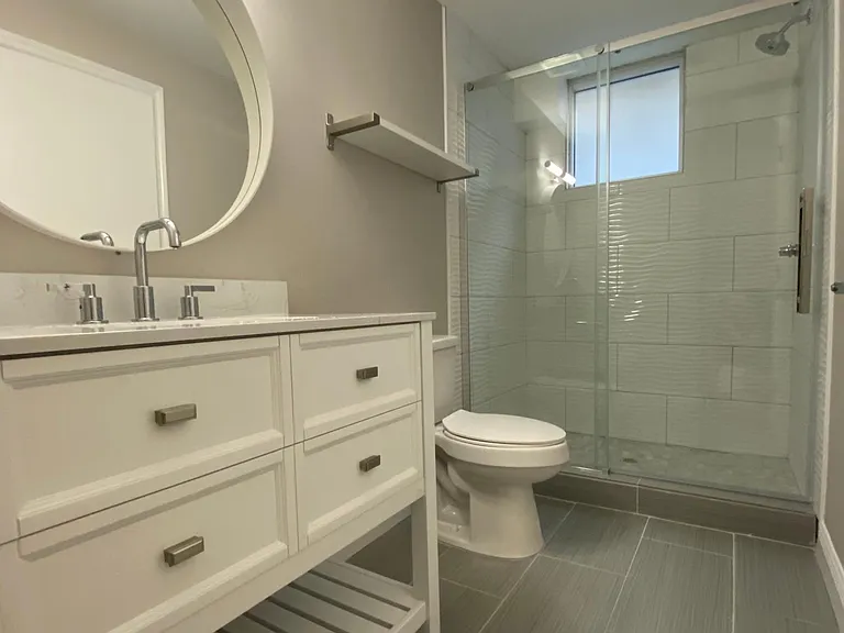 2515 SW 35th Pl #110 — Photo 11