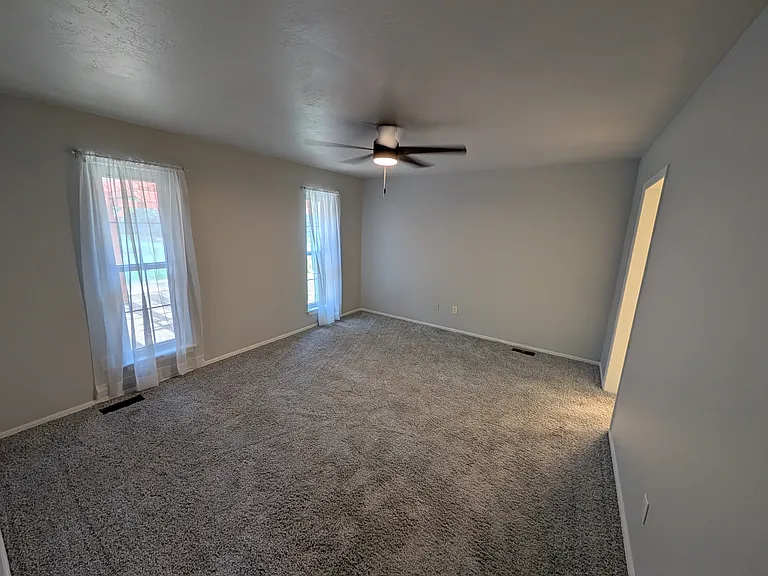 10133 Bromley Ct — Photo 29