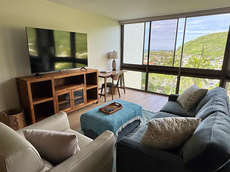 511 Hahaione St #8B — Photo 11
