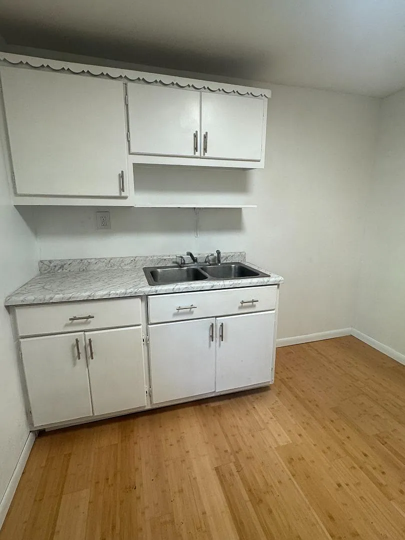 460 W Napier Ave - Unit 3 — Photo 3