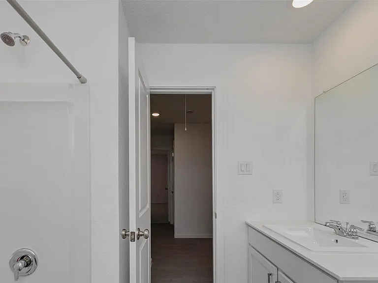 1631 Country View Dr — Photo 15