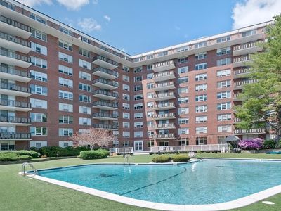 280 Boylston St APT 504, Newton, MA, 02467