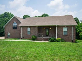 2387 Lights Chapel Rd, Greenbrier, TN 37073