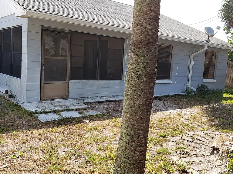 23 Ocean Breeze Cir — Photo 13