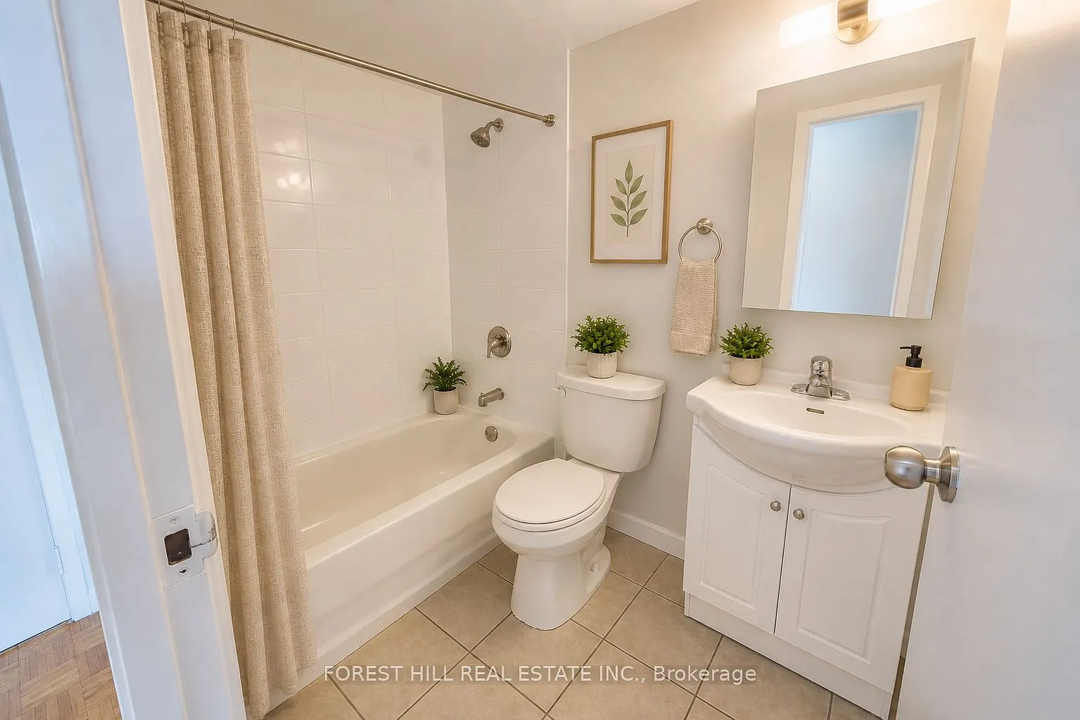 1 bed, $1,679 — Photo 4