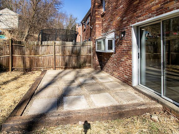5th image of 844 Killarney Dr