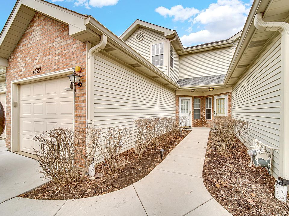 1st image of 1527 Golfview Dr