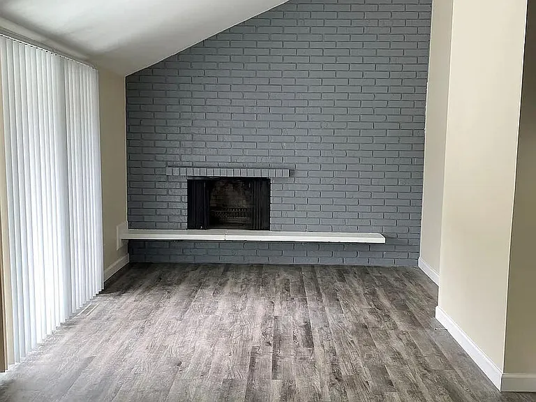 Crystal Lake Apartments — Photo 2