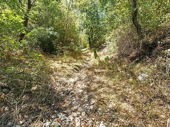 2nd image of 600 Cedar Canyon Rd