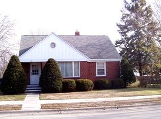 402 Buchanan St, Algoma, WI 54201