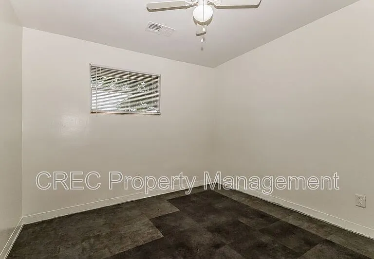1635 Memminger Ave #B — Photo 15