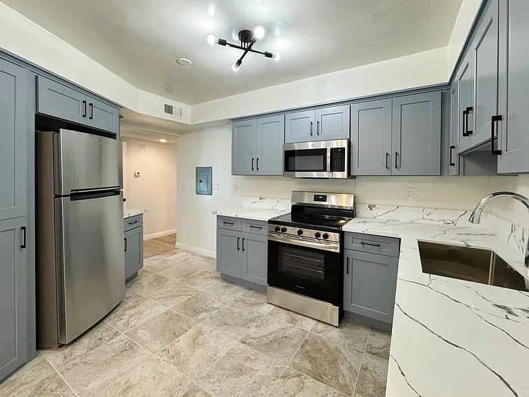 921 Arcadia Ave #4 — Photo 8