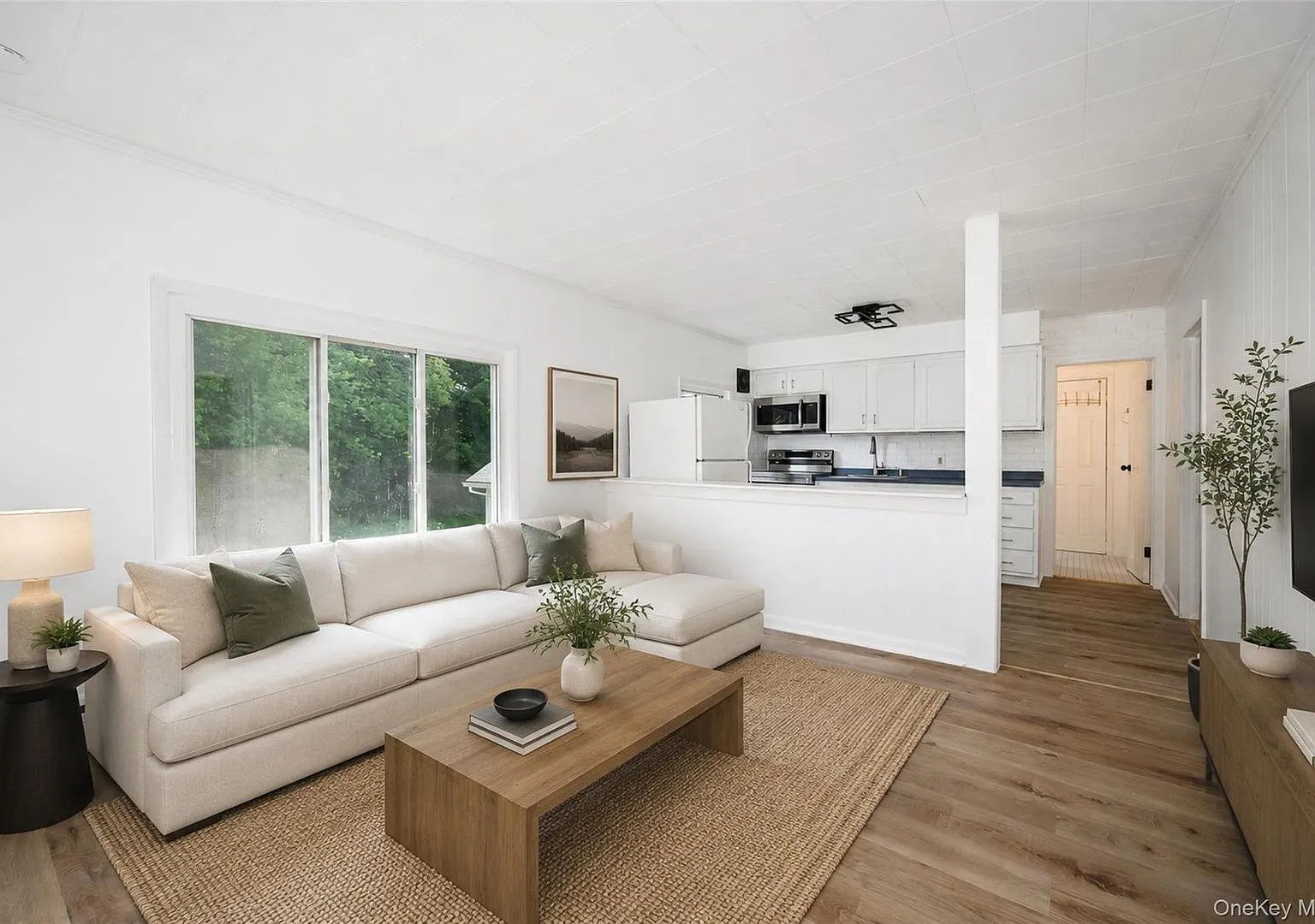 2 bed, 2.0 bath, 1000 sqft, $2,300 — Photo 4