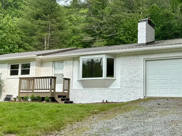 131 Paul Presnell Rd, Sugar Grove, NC 28679