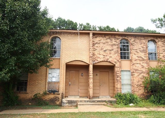 1st image of 5586 Apple Blossom Dr