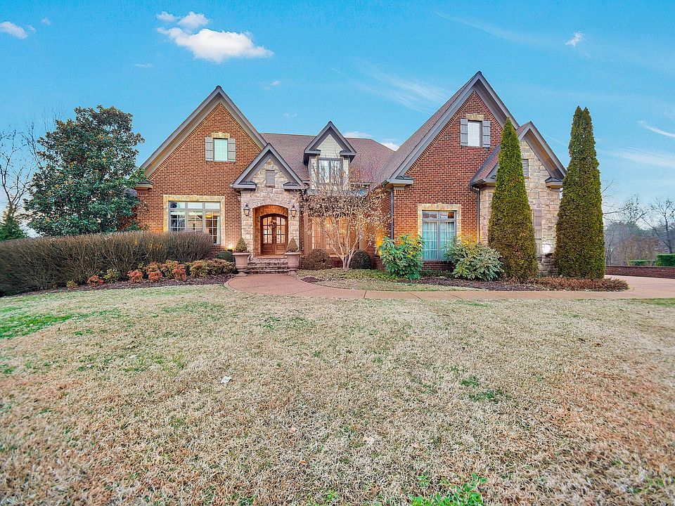 1st image of 2513 Belle Brook Dr