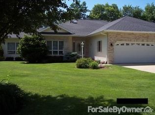 1711 Ridgewood Dr, Morrison, IL 61270