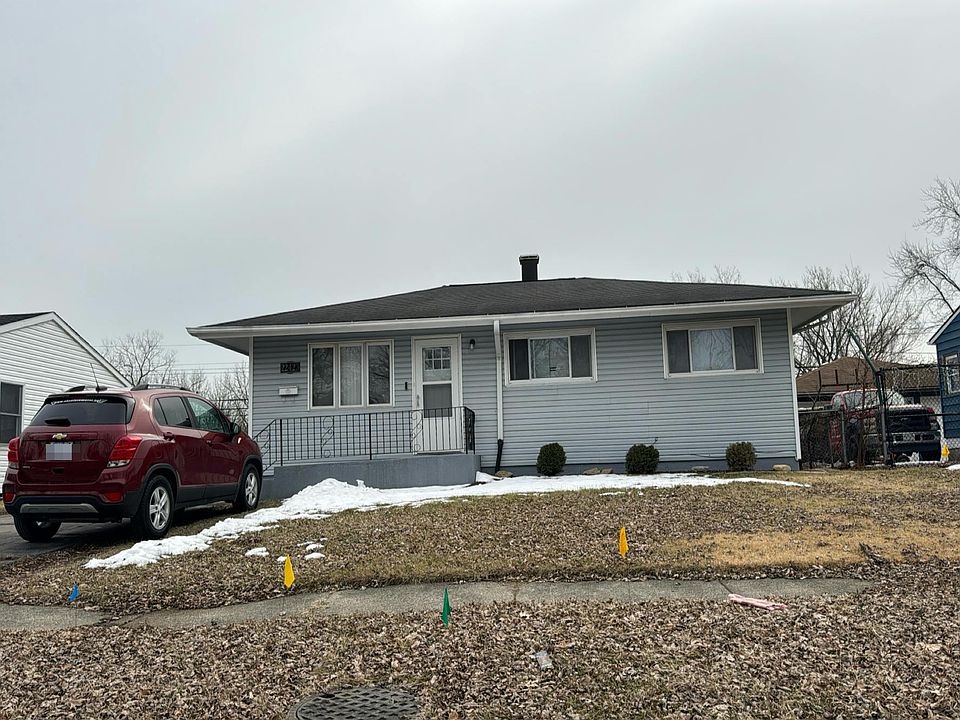 1st image of 22423 Yates Ave