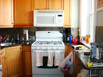 Rented by Kirsten Syrett, Lreb