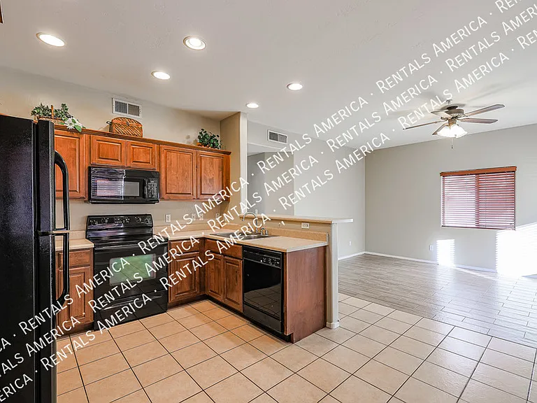 510 W University Dr #115 — Photo 7